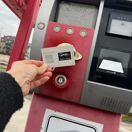 Апартаменты Centre Bayview + Free Parking